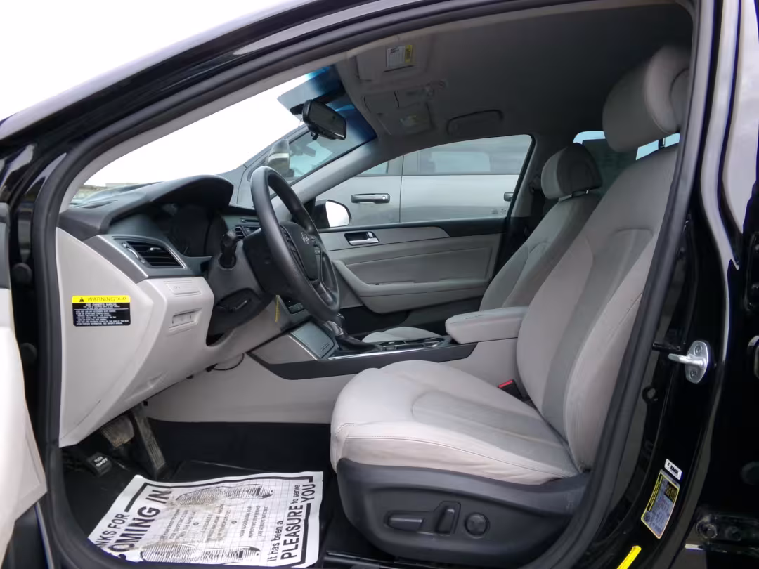 2015 Hyundai Sonata - 5NPE24AF7FH194239 - Image #3